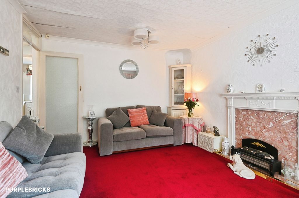 Property photo 3 of 23