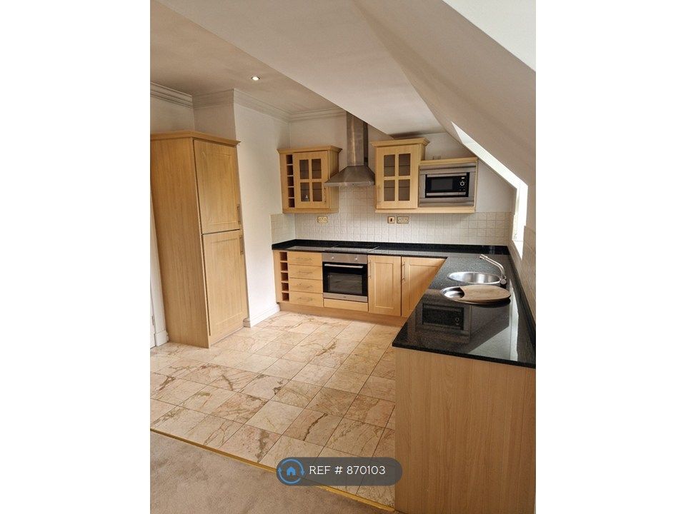 Property photo 1 of 18 Kitchen