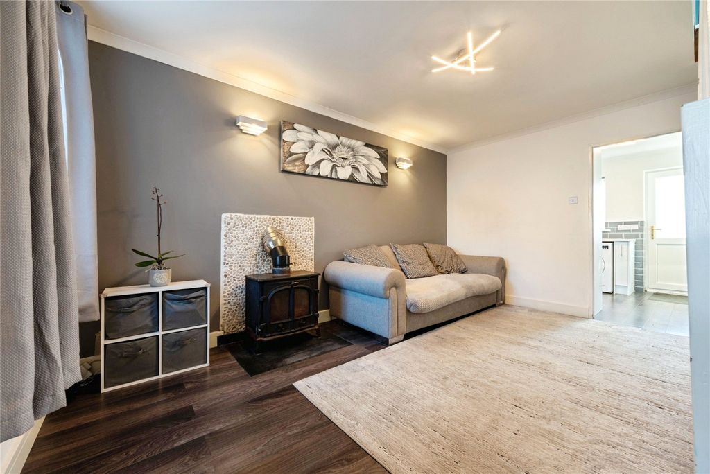 Property photo 3 of 9 Picture No. 11