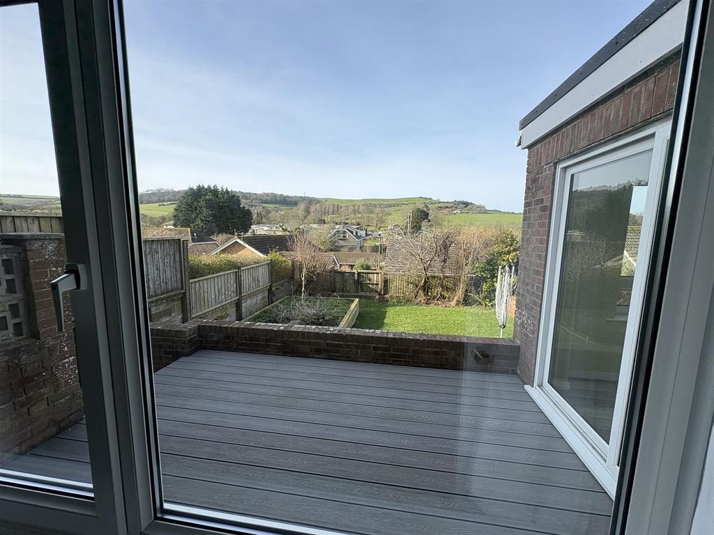 Additional image 11 of 3 bed property to rentSt. Johns Road, Wroxall, Ventnor PO38