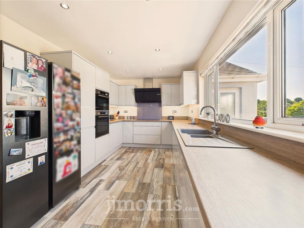 Property photo 2 of 37 Kitchen