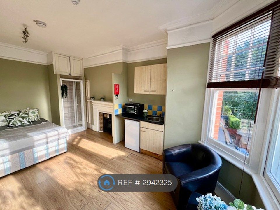 Property photo 3 of 11