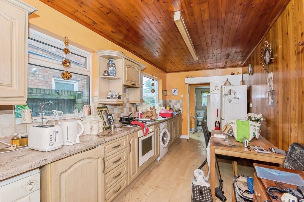 Property photo 3 of 13 Photo