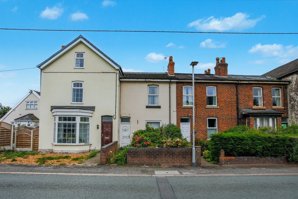 Property photo 1 of 17 Lyndhurst, Prescot Road, Melling, Liverpool, L31 1Aw