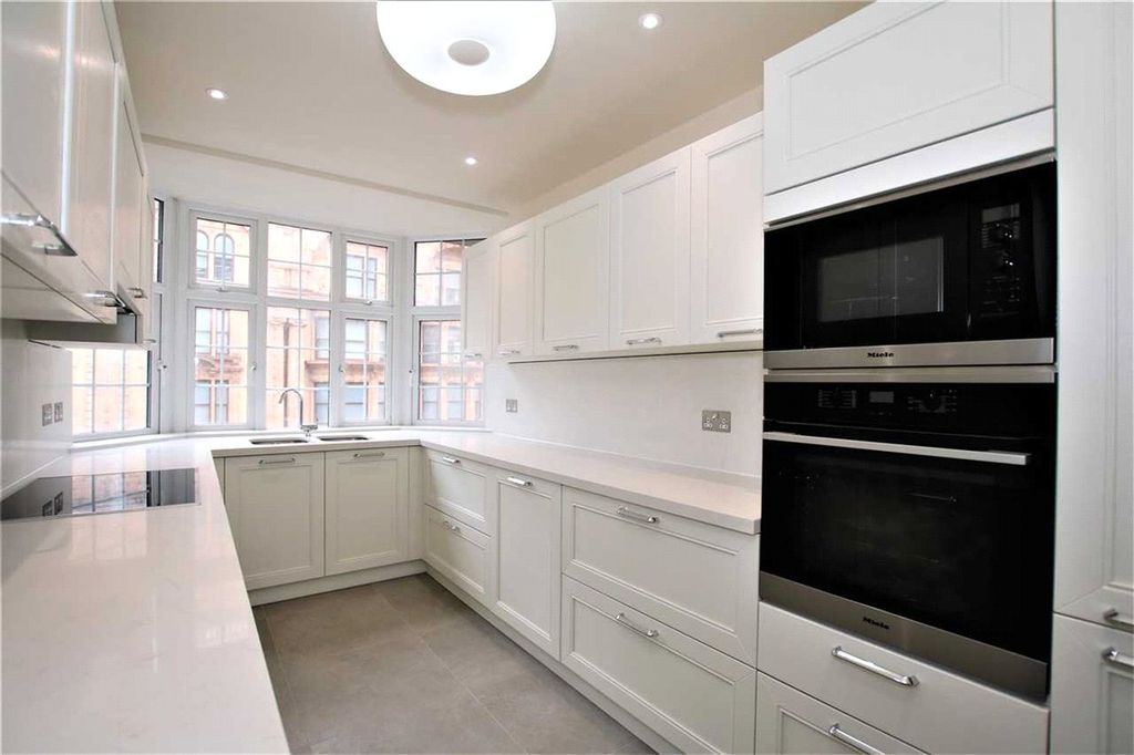 Property photo 3 of 10 Picture No. 05