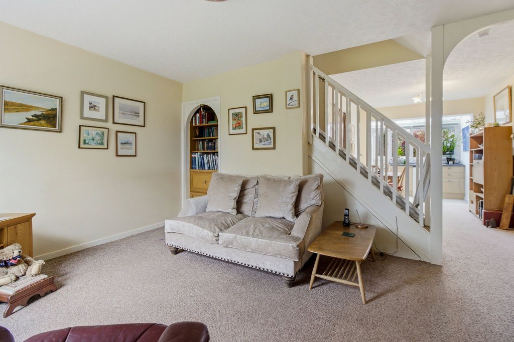 Property photo 3 of 19