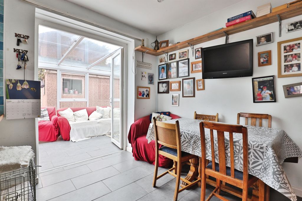 Property photo 3 of 17