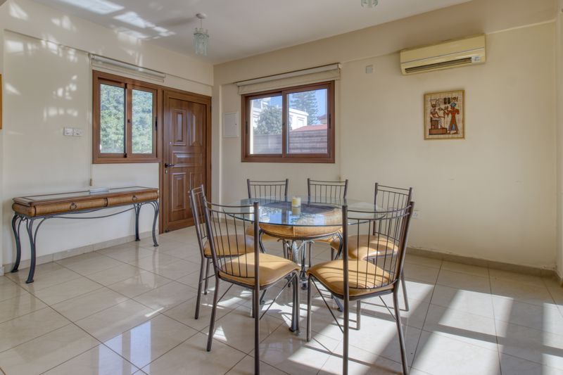 Property photo 3 of 23 Dining Area