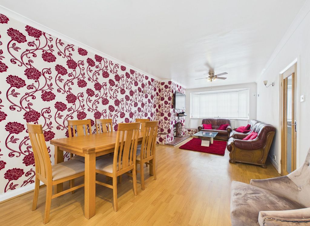 Property photo 2 of 16 Lounge/Dining Room (Virtually Furnished)