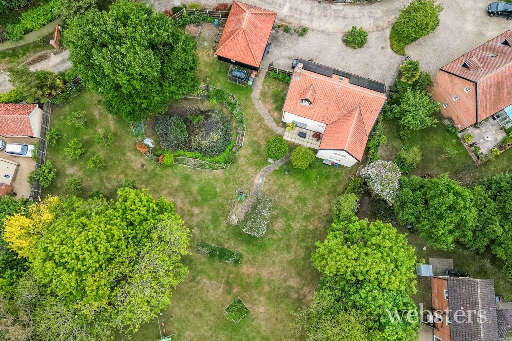Property photo 3 of 36