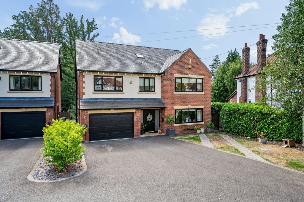 Property photo 1 of 26 7B Park Avenue