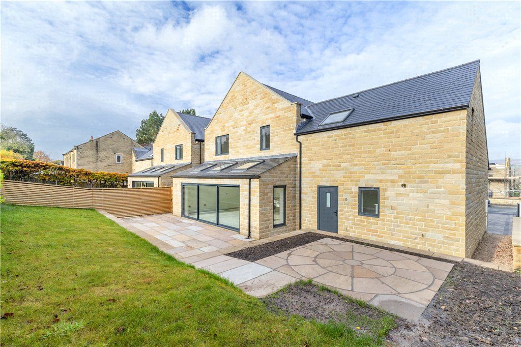 Property photo 2 of 25 Plot 1