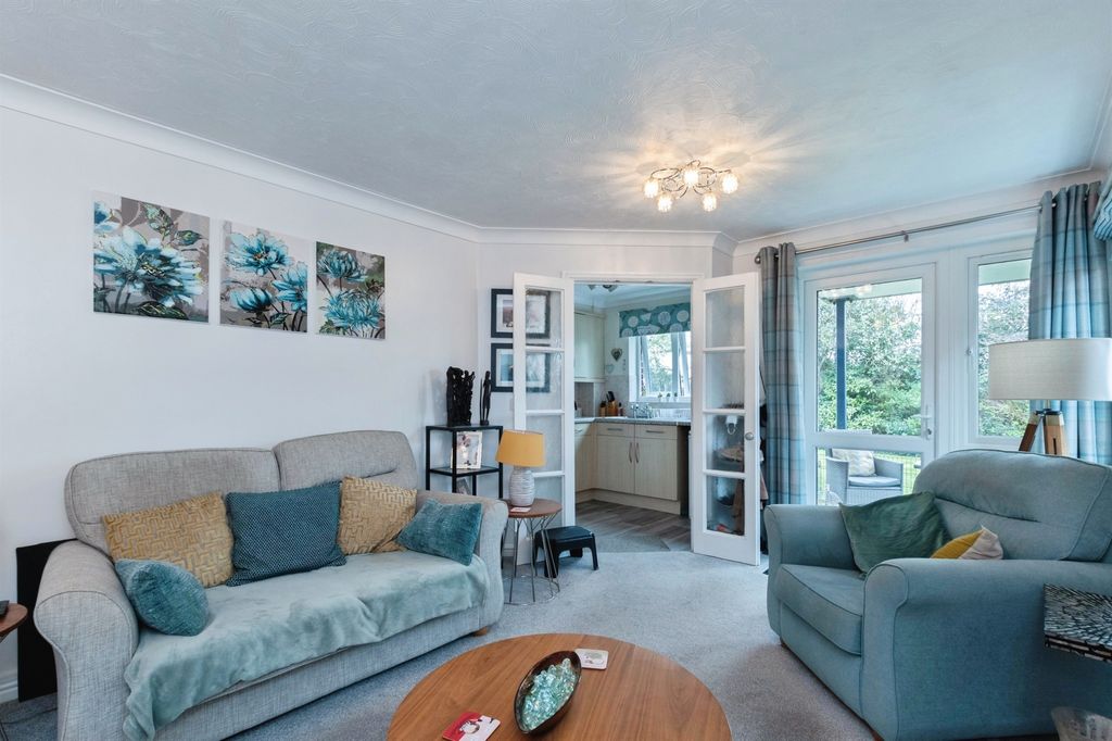 Property photo 3 of 20