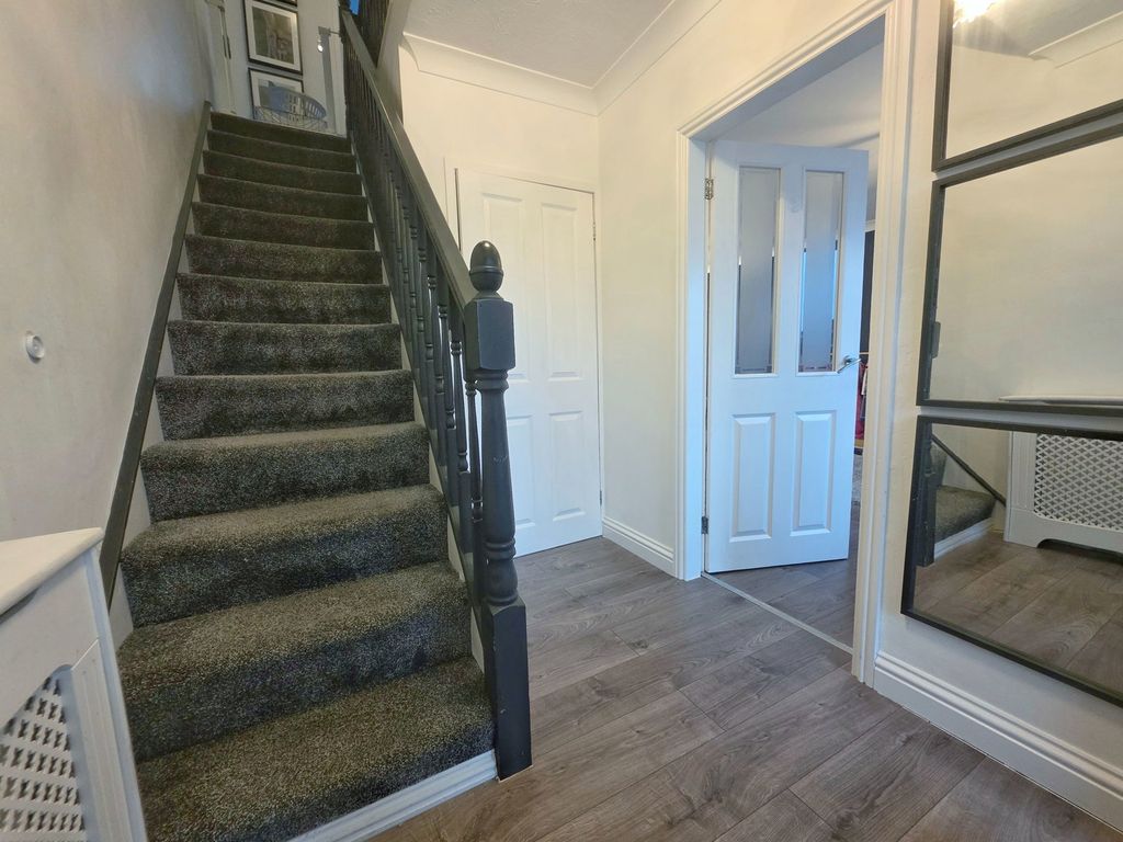 Property photo 2 of 22