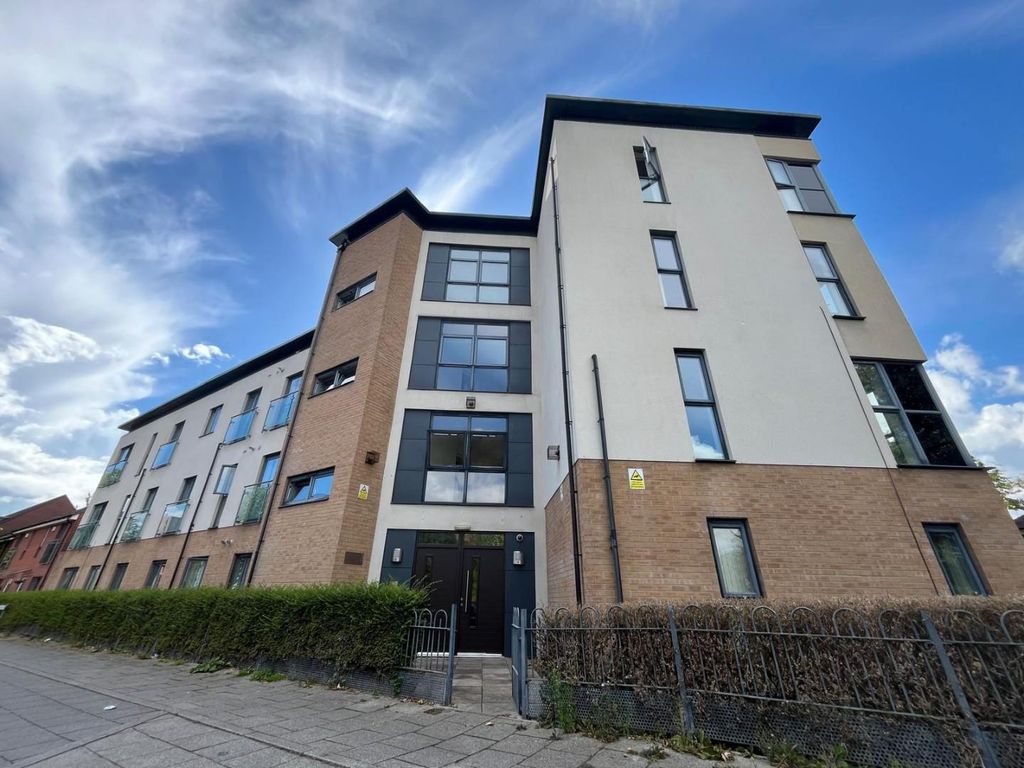 Property photo 1 of 11 33 Duke Street