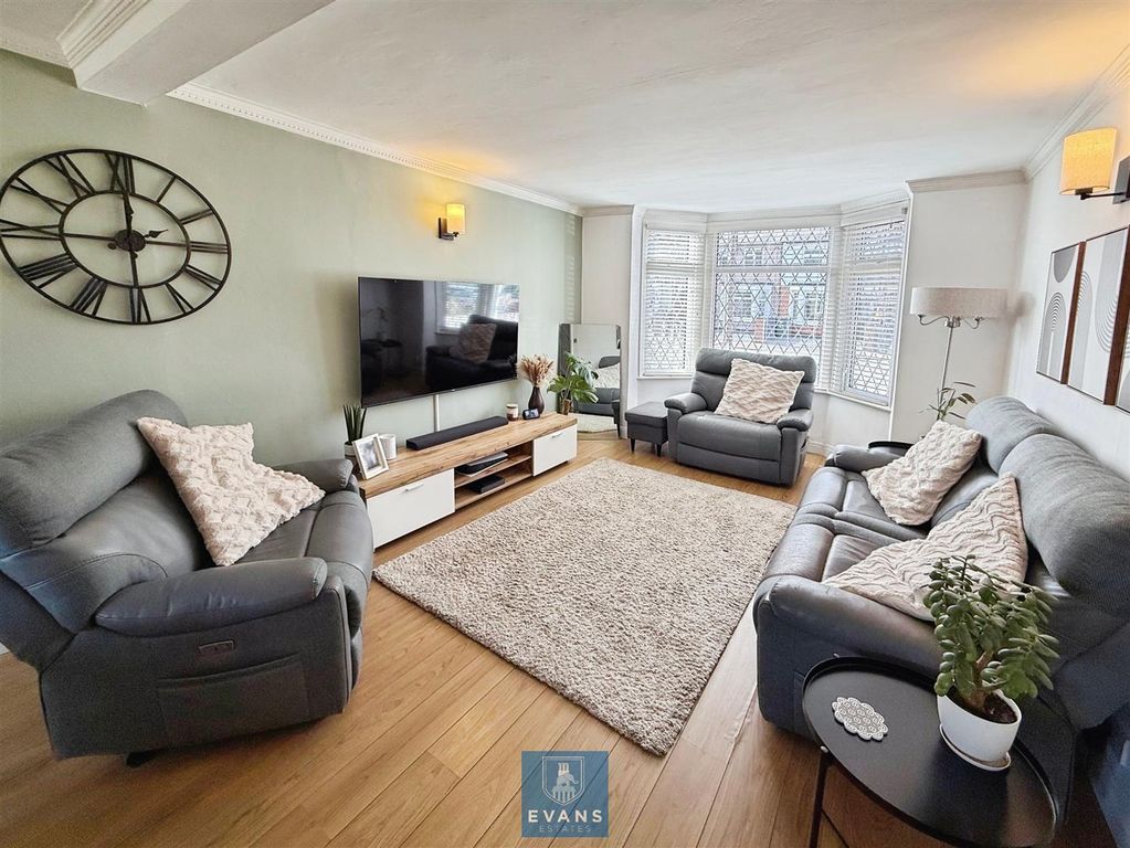 Property photo 2 of 16 Living Room