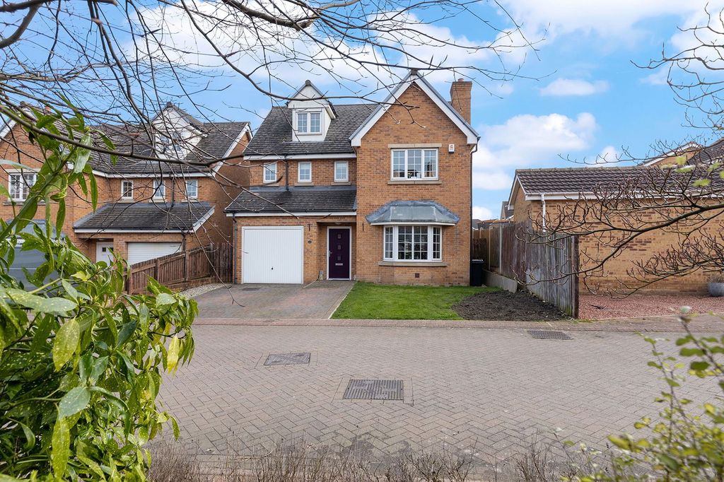 Property photo 1 of 27