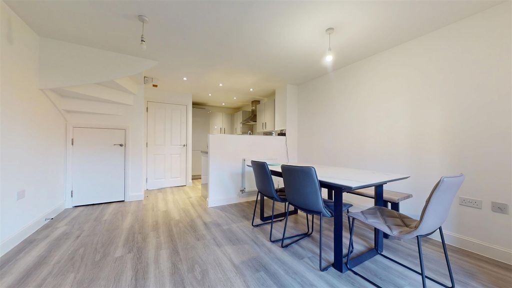 Property photo 2 of 23 01282026_235340.Jpg