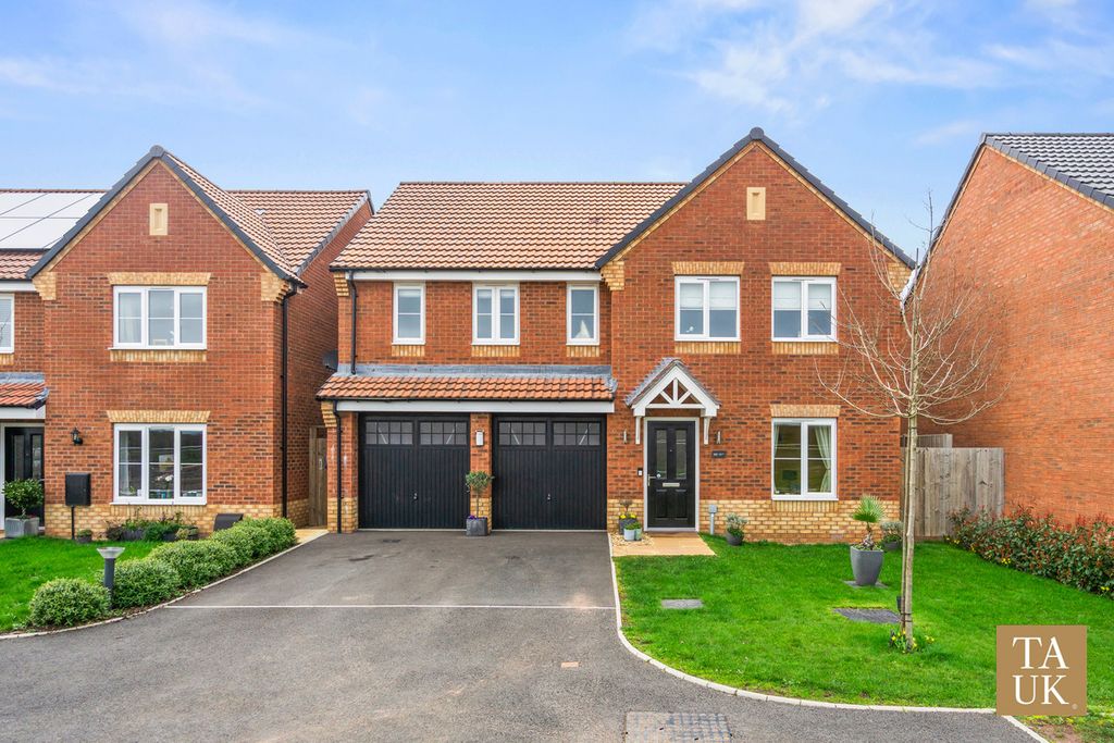 Property photo 1 of 24