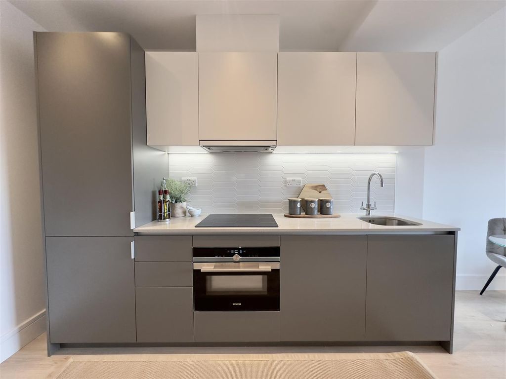 Property photo 3 of 8 Img_9604 (1).Jpg