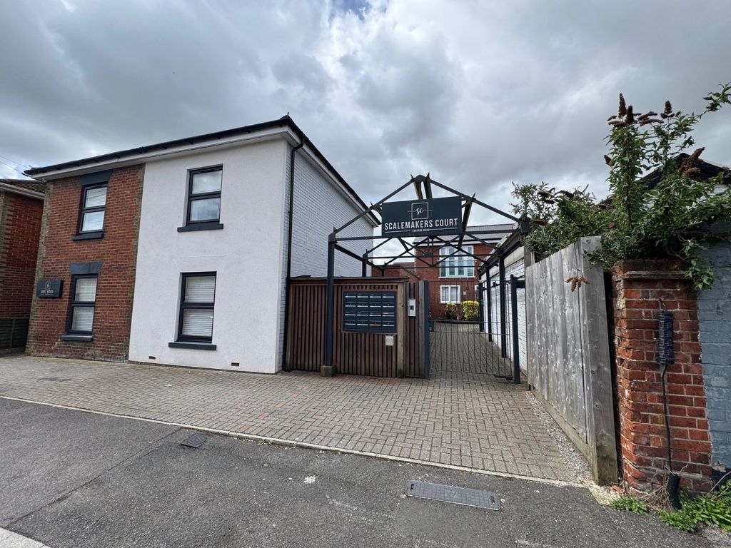 Property photo 1 of 17 Picture No. 18