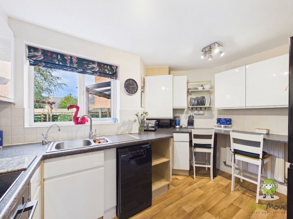 Property photo 3 of 21 Kitchen Emilydimelowewemovewhitchurchandnantwich