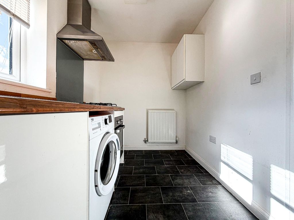 Property photo 3 of 13 47325110