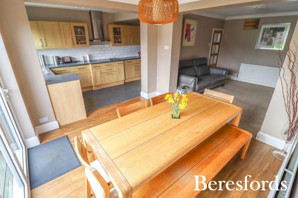 Property photo 2 of 28 Picture No. 90