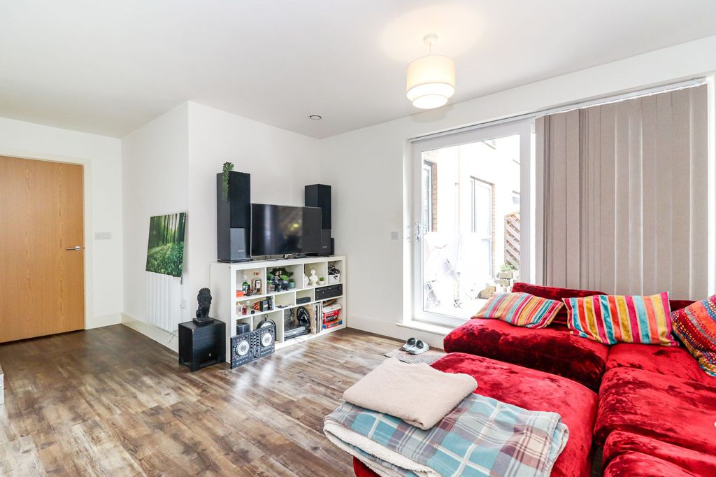 Property photo 2 of 15