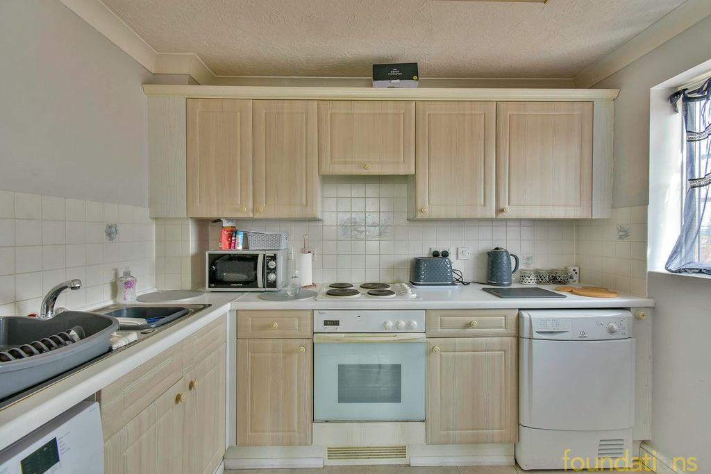 Property photo 3 of 10