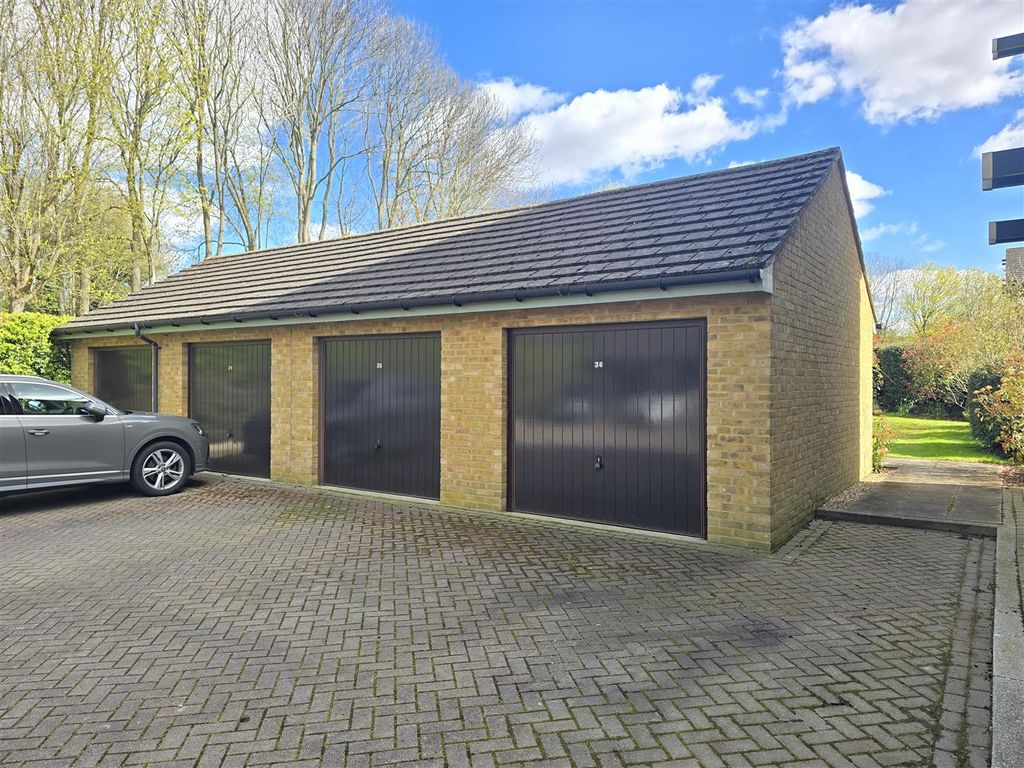 Additional image 13 of 3 bed flat for saleWoodward Place, Loughton Lodge, Milton Keynes MK8