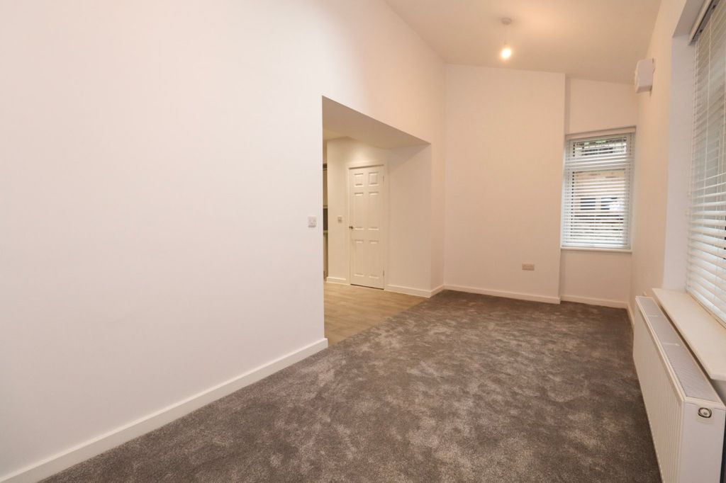 Property photo 3 of 9 Picture No. 06