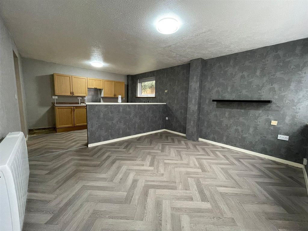 Property photo 3 of 11 Lounge To Kitchen.Jpg