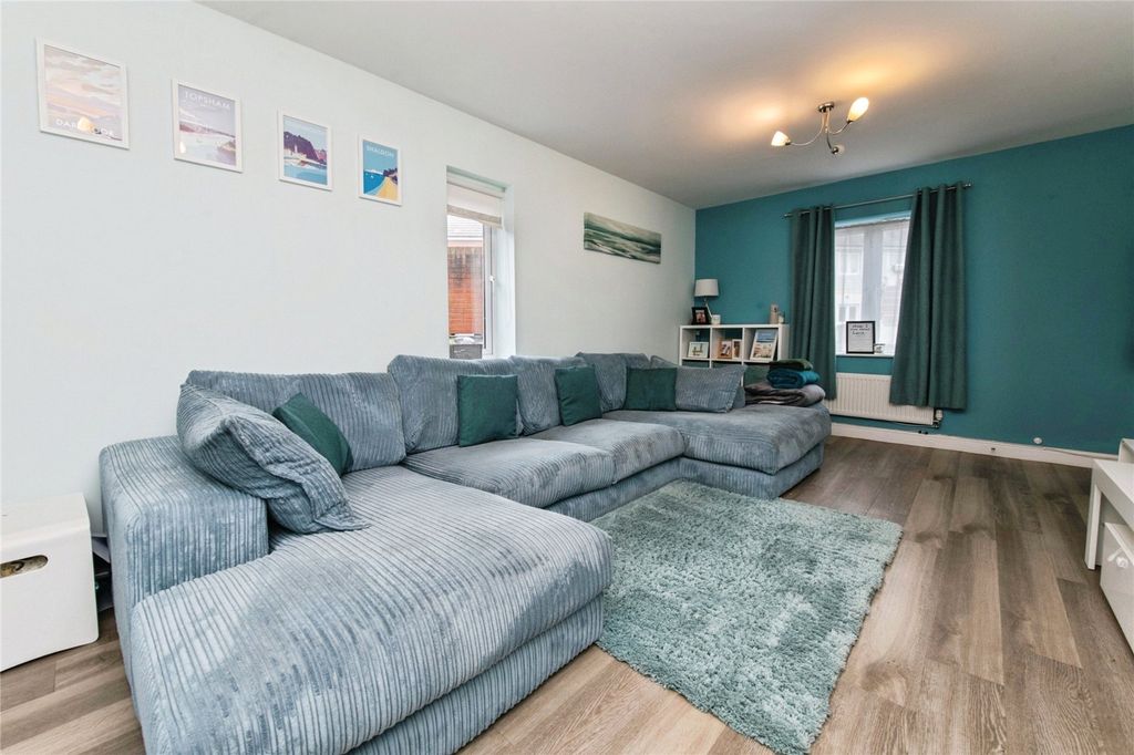 Property photo 3 of 17 Picture No. 21