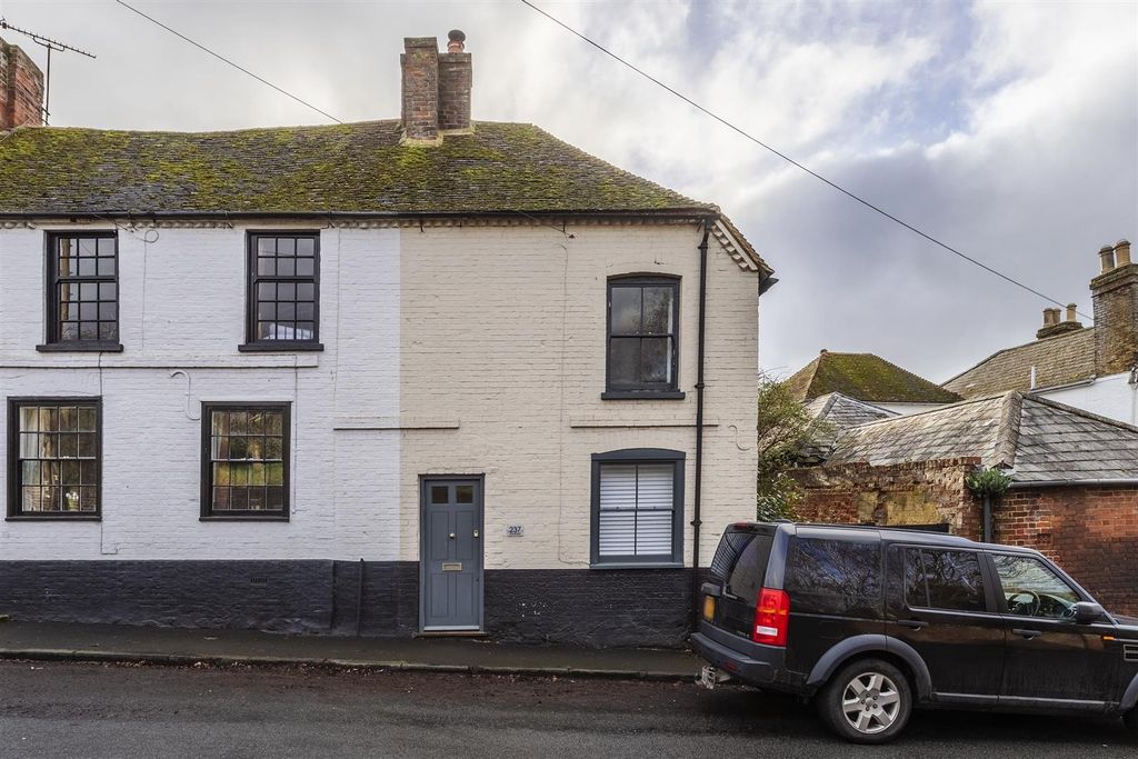 Property photo 1 of 34