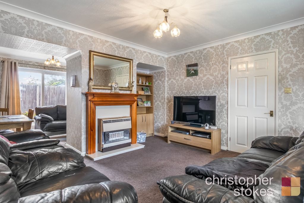 Property photo 2 of 19 4148644