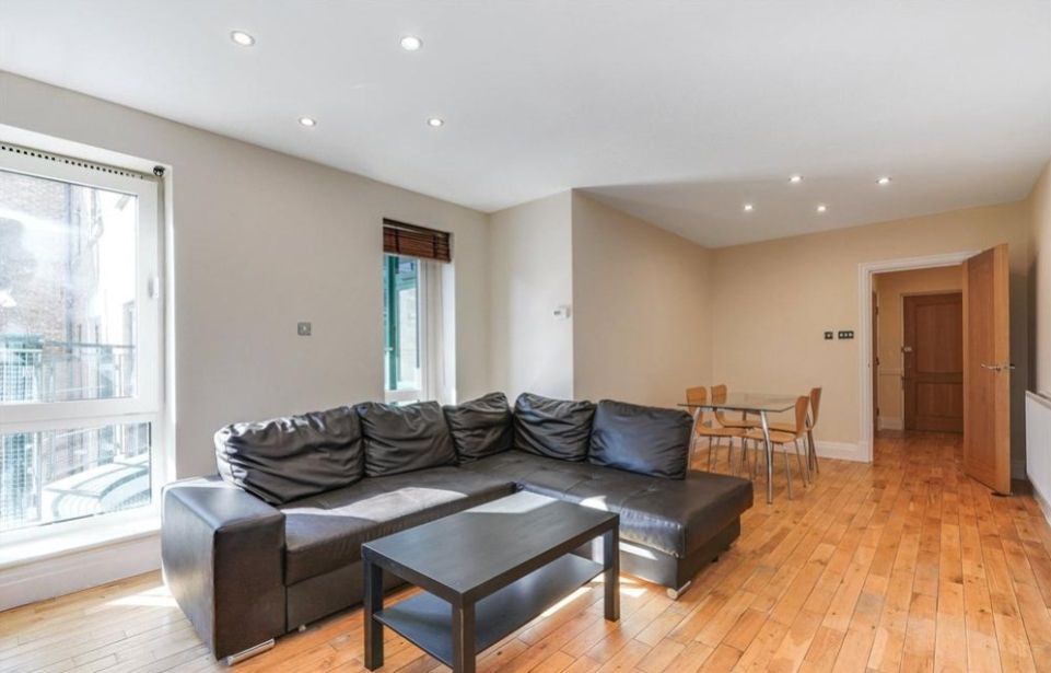 Property photo 2 of 7 Living Room 1