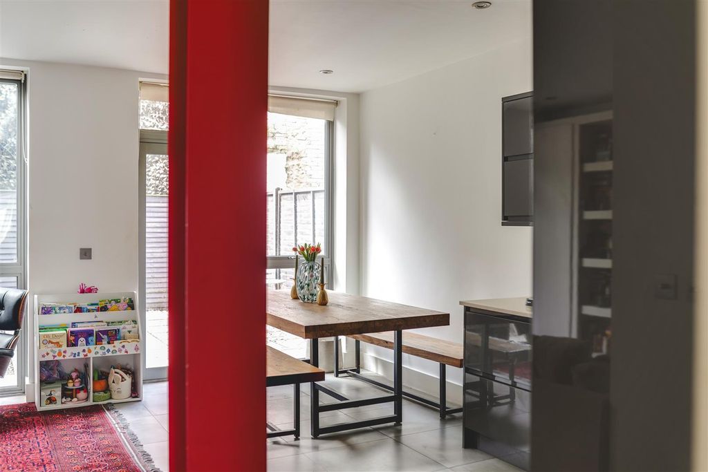 Property photo 3 of 26 Glebe Road-12.Jpg