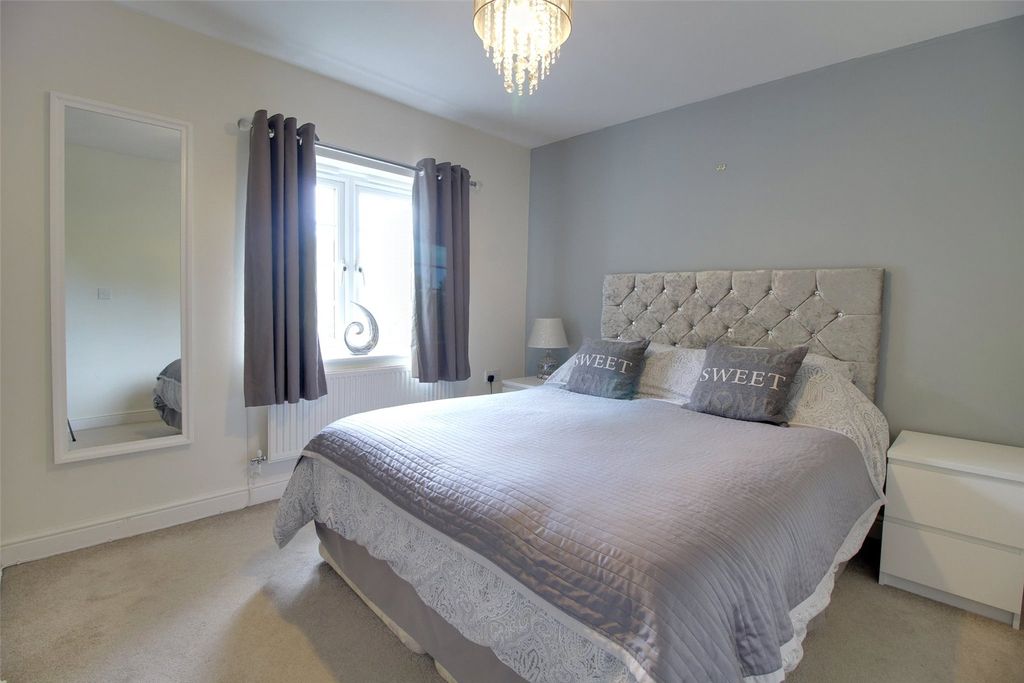 Property photo 2 of 7 Picture No. 41