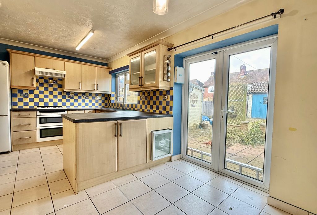 Property photo 3 of 12