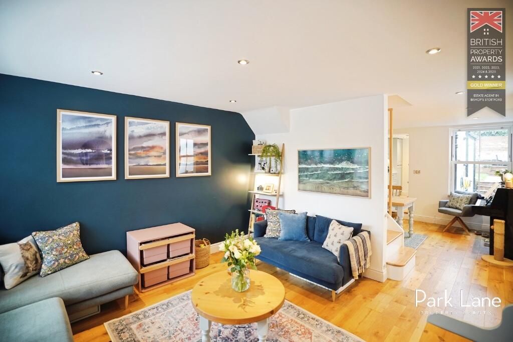 Property photo 3 of 25