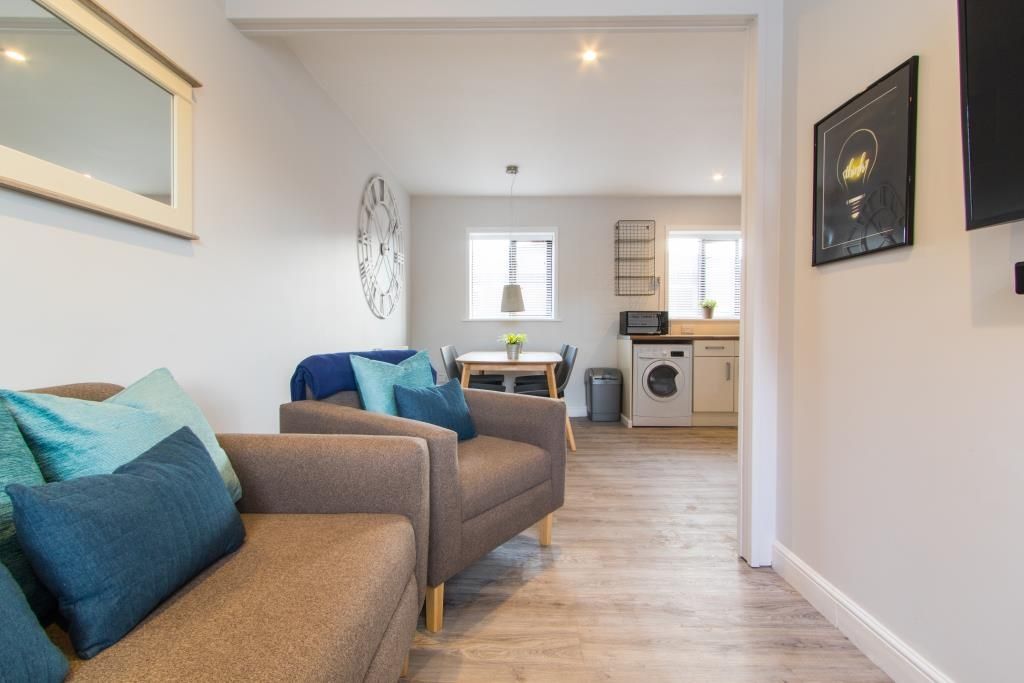 Property photo 1 of 8 Photo 0