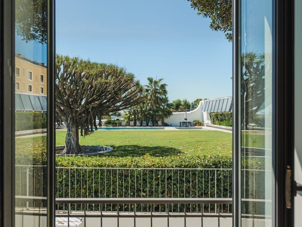 Property photo 1 of 40 Four Bedroom Duplex In Exclusive Condominium