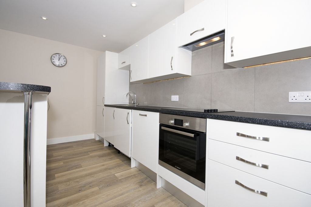 Property photo 3 of 7 Image (106)