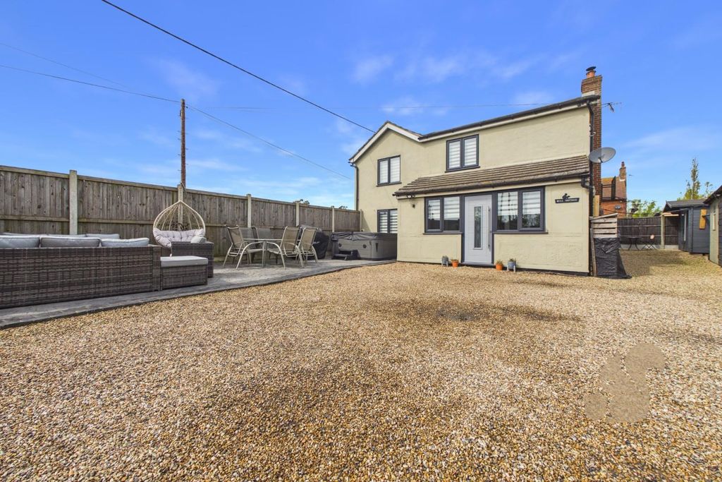 Property photo 1 of 29 Cam03877G0-Pr0343-Still027.Jpg