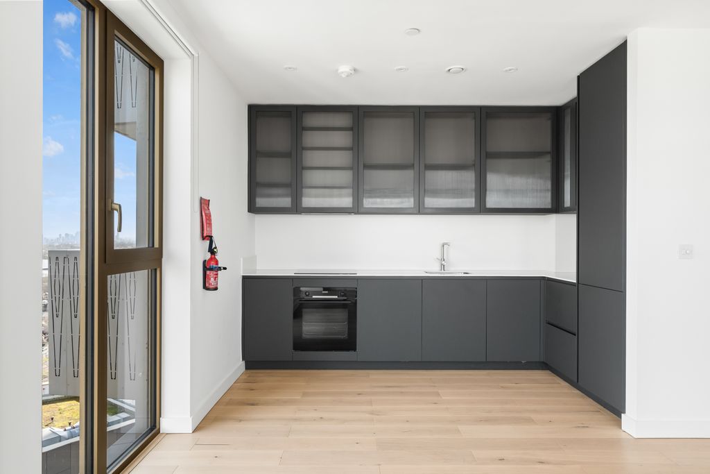 Property photo 2 of 18 K1