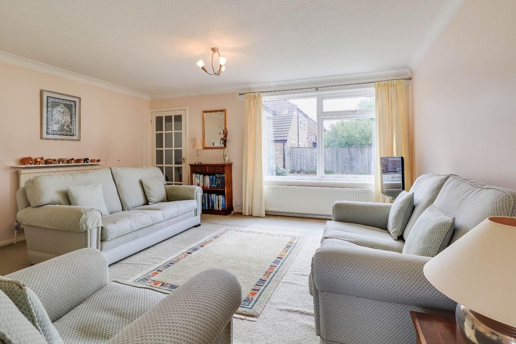 Property photo 2 of 17 Img (10).Jpg