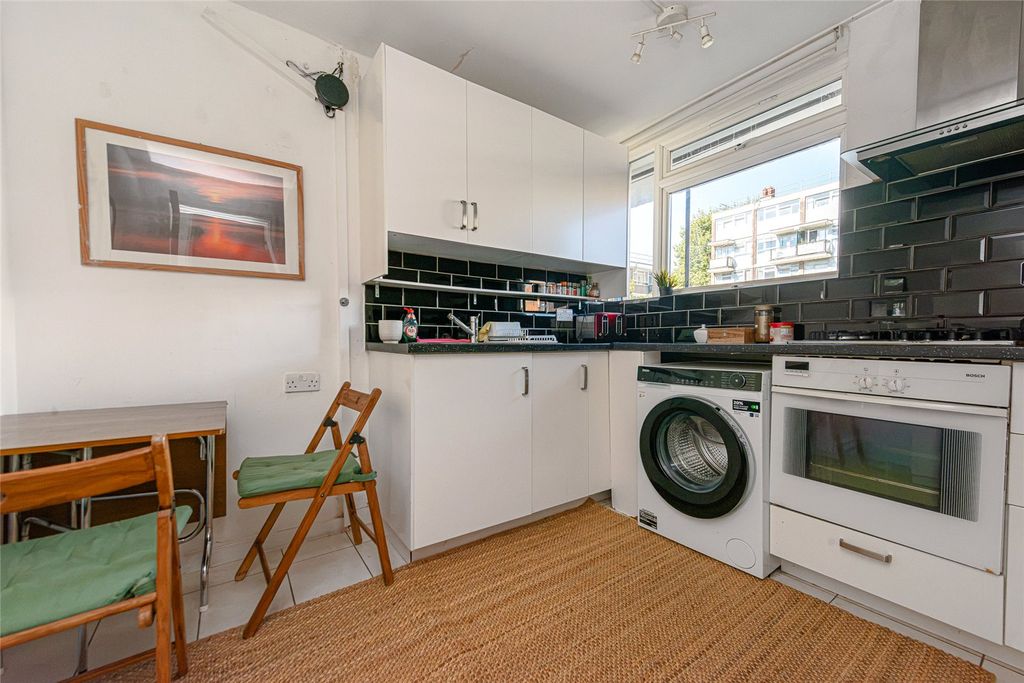 Property photo 1 of 7 Picture No. 12