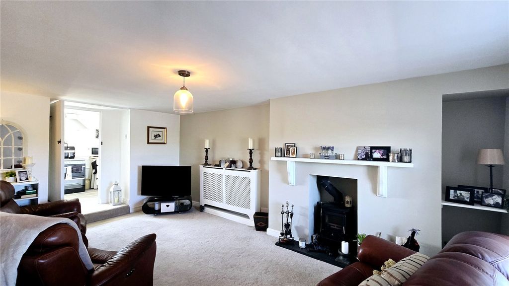 Property photo 2 of 20 Picture No. 21