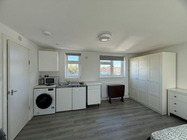 Property photo 2 of 4 Kitchen